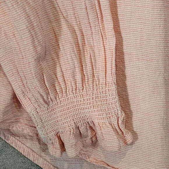 Joe Fresh Pink & White Button Down Long Sleeve Shirt in Size Medium - Picture 3 of 9